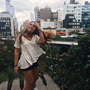 Meet your Posher, Evelyn